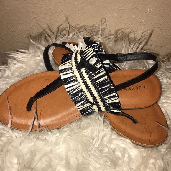 NWOT Lucky Brand Sz 8.5 Sandals 💗💗💗 - Picture 3 of 4